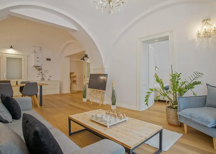 Курортный комплекс Piata Sfatului Брашов